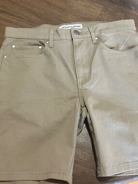 Amazon Essentials Men’s Tan Casual Shorts NWOT